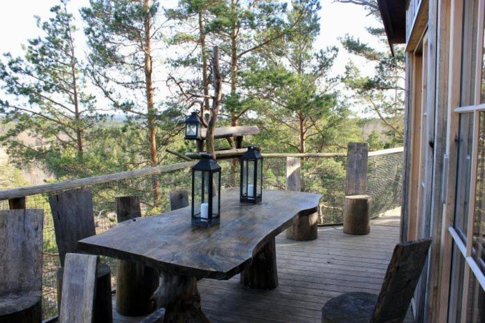 Tretopphytter Pa Grensen - Elghytta Med Robat Og Gjeddefiske Halden Exterior foto